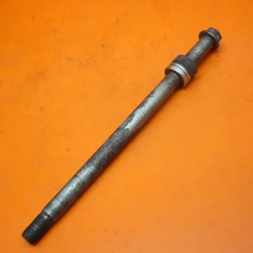 2001-2010 YAMAHA V-STAR 650 OEM STRAIGHT FRONT WHEEL RIM AXLE PIVOT BOLT