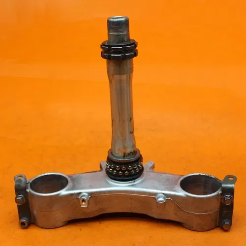 2006 2007 KAWASAKI NINJA ZX10R OEM STRAIGHT FRONT FORKS CLAMP LOWER TRIPLE TREE