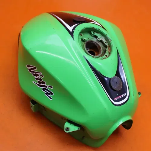 2013-2017 KAWASAKI NINJA EX300 GREEN OEM GAS TANK FUEL CELL PETROL RESERVOIR