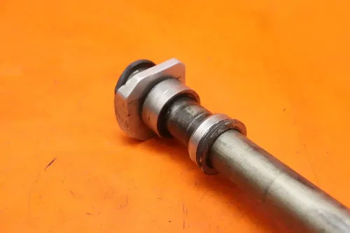 06-07 SUZUKI GSXR 600 750 OEM REAR AXLE BACK WHEEL RIM PIVOT BOLT AXEL