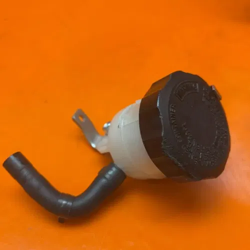 17-24 SUZUKI GSXR 600 750 OEM FRONT BRAKE MASTER FLUID RESERVOIR TANK BOTTLE