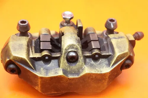 03-04 SUZUKI GSXR 1000 OEM RIGHT LEFT FRONT BRAKE CALIPER SET W PADS