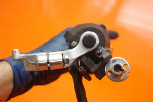 2003 2004 SUZUKI GSXR1000 OEM LEFT CLIP ON HANDLEBAR W SWITCHES 37400-18G10