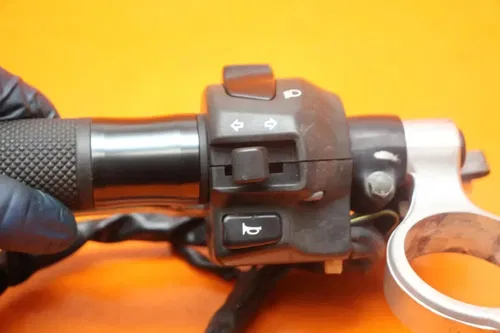 2003 2004 SUZUKI GSXR1000 OEM LEFT CLIP ON HANDLEBAR W SWITCHES 37400-18G10