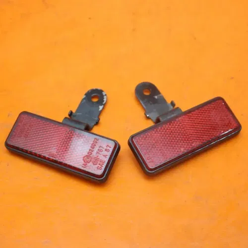 06-09 SUZUKI BOULEVARD M109R VZR1800 OEM REAR BACK REFLECTORS REFLECTOR SET PAIR