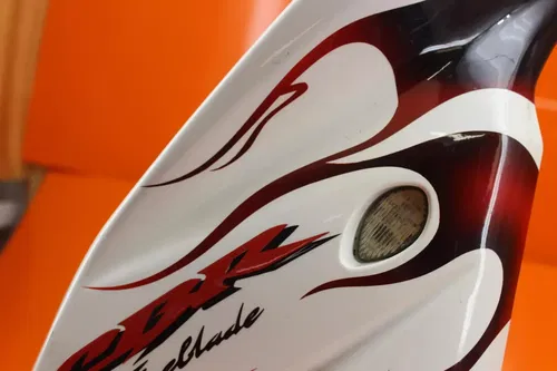 06-07 HONDA CBR1000RR OEM RIGHT MID UPPER SIDE FAIRING COWL PLASTIC
