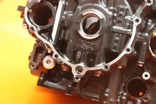 2013-2016 TRIUMPH DAYTONA 675 OEM ENGINE MOTOR CRANKCASE CRANK CASES BLOCK