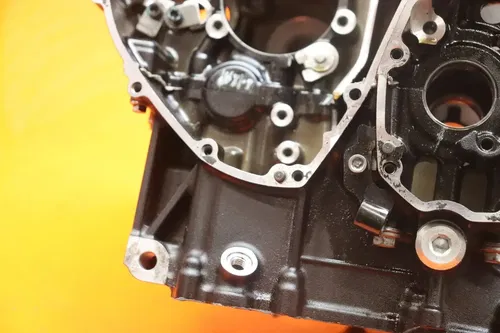 2013-2016 TRIUMPH DAYTONA 675 OEM ENGINE MOTOR CRANKCASE CRANK CASES BLOCK