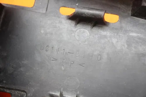 2006 2007 SUZUKI GSXR 600 750 OEM REAR BACK TAIL UNDERTAIL BATTERY TRAY PLASTIC