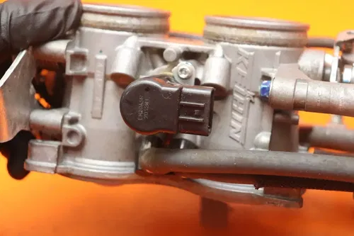 12-14 2013 SUZUKI GSXR 1000 OEM MAIN FUEL INJECTORS / THROTTLE BODIES NICE!
