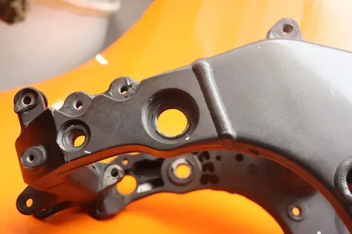 04-05 KAWASAKI NINJA ZX10R OEM STRAIGHT FRAME CHASSIS C