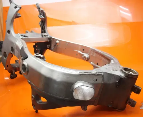 99-03 SUZUKI GSXR1300R BUSA STRAIGHT FRAME CHASSIS C 41100-24F12-291