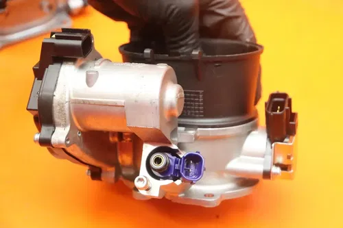 2012-2014 DUCATI 1199 PANIGALE OEM MAIN FUEL INJECTORS / THROTTLE BODIES