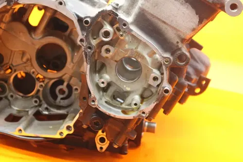 2007 2008 SUZUKI GSXR 1000 OEM ENGINE MOTOR CRANKCASE CRANK CASES BLOCK