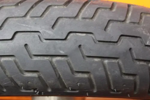 2005 HARLEY-DAVIDSON ELECTRA GLIDE FLHTI OEM STRAIGHT FRONT WHEEL RIM W TIRE
