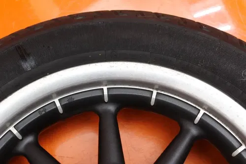 2005 HARLEY-DAVIDSON ELECTRA GLIDE FLHTI OEM STRAIGHT FRONT WHEEL RIM W TIRE