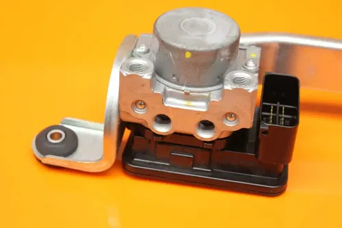 2013-2019 SUZUKI BUSA GSXR1300R OEM ABS PUMP UNIT MODULE 55610-15H01 & BRACKET