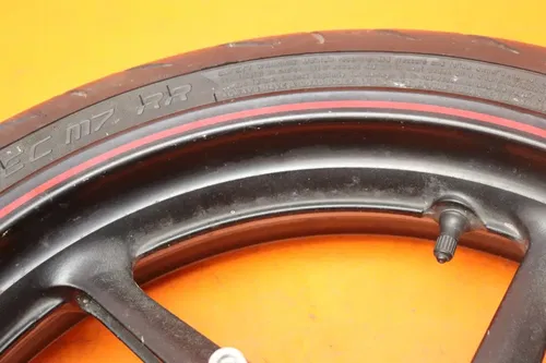 2004-2006 YAMAHA YZF R1 OEM STRAIGHT FRONT WHEEL RIM