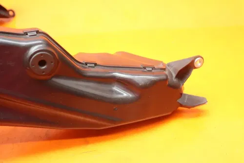 12-16 2015 SUZUKI GSXR 1000 OEM LEFT RIGHT RAM AIR INTAKE DUCT TUBE PAIR