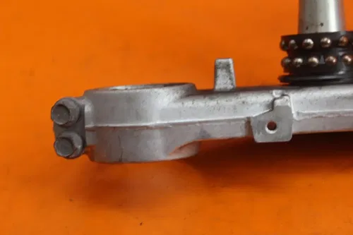 99-07 SUZUKI GSXR1300R BUSA FRONT FORKS CLAMP LOWER TRIPLE TREE STEM
