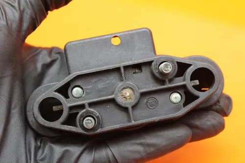 99-07 SUZUKI GSXR1300R BUSA OEM REAR PASSENGER SEAT LATCH LOCK ASSEMBLY