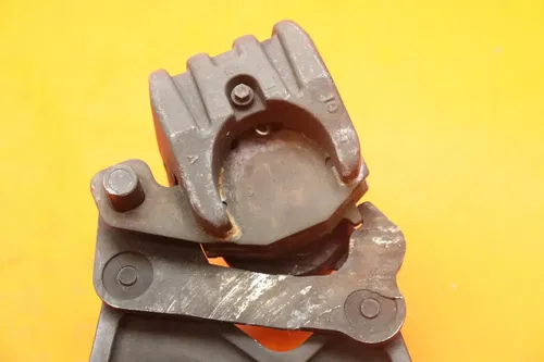 09-10 KAWASAKI ER-6N OEM REAR BACK BRAKE CALIPER W MOUNT BRACKET