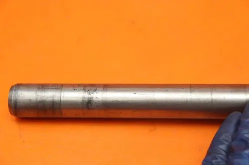 06-09 SUZUKI GSXR 600 750 OEM STRAIGHT FRONT WHEEL RIM AXLE PIVOT BOLT