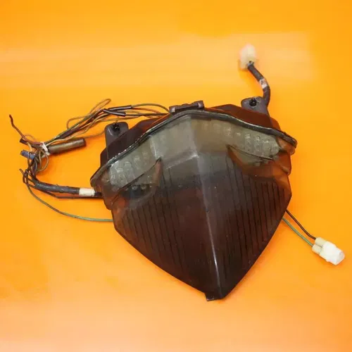 04 05 06 YAMAHA YZF R1 AFTERMARKET REAR TAIL TAILLIGHT BACK BRAKE LIGHT