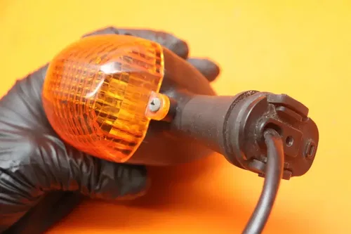 01-05 YAMAHA FZ1 OEM REAR TURN SIGNAL LIGHT INDICATOR