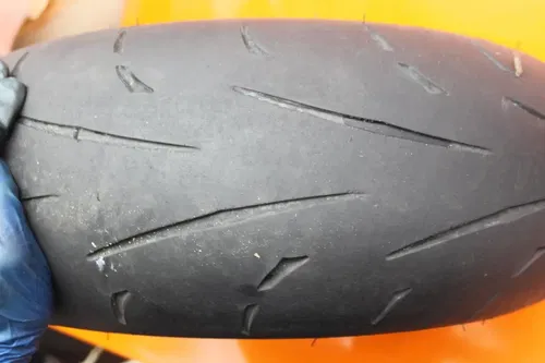 01-03 KAWASAKI NINJA ZX9R OEM STRAIGHT REAR WHEEL BACK RIM W TIRE 41073-1653-DH