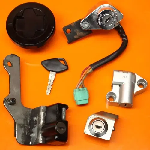 13-19 SUZUKI M109R VZR1800 OEM IGNITION LOCK KEY SET & GAS CAP AND SEAT LOCK