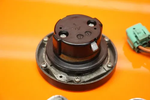 13-19 SUZUKI M109R VZR1800 OEM IGNITION LOCK KEY SET & GAS CAP AND SEAT LOCK