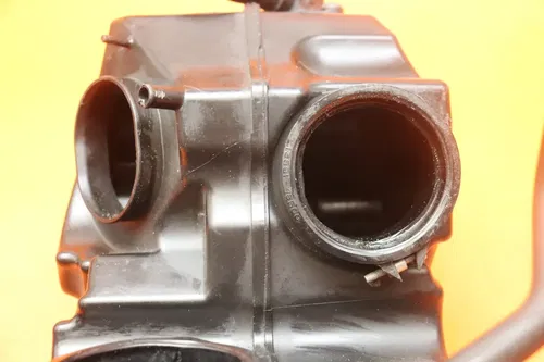 2014-2019 SUZUKI BOULEVARD M109R BOSS OEM AIRBOX AIR INTAKE FILTER BOX