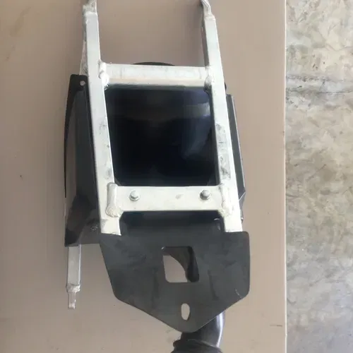 2006 Honda Crf450 Subframe And Airbox Assembly