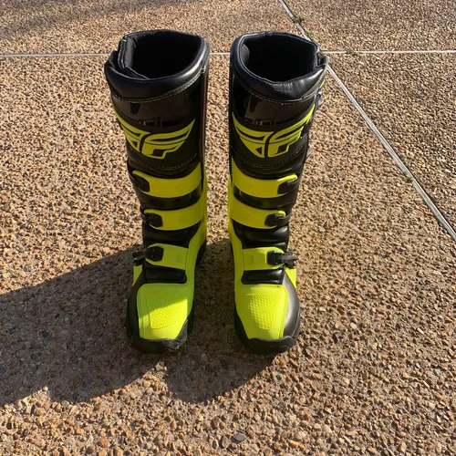 Fly FR5 Boots Size 10