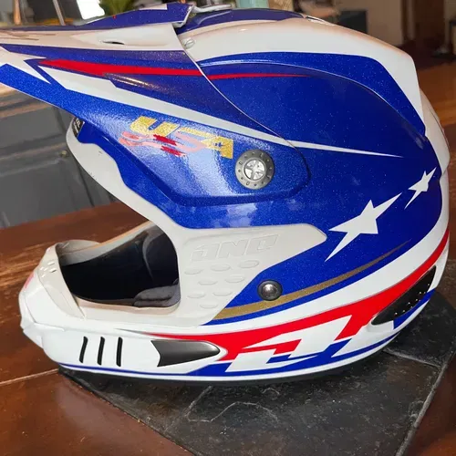 One industries Helmets Size XXL