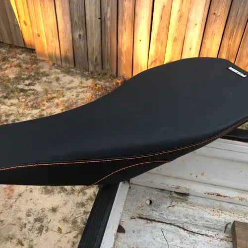 Fisher Wide Seat Ktm