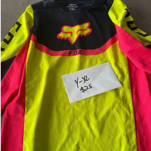 Youth Fox Racing Apparel - Size XL