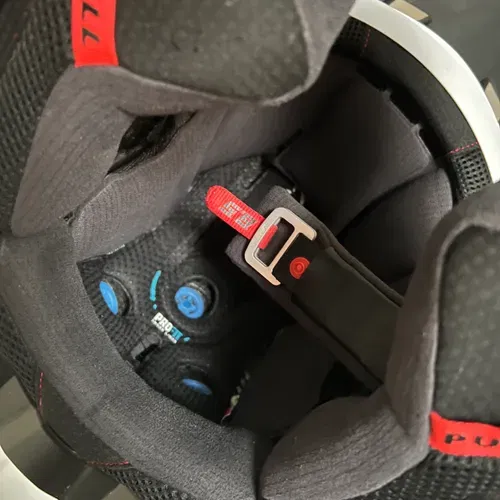 Leatt Helmets - Size XL