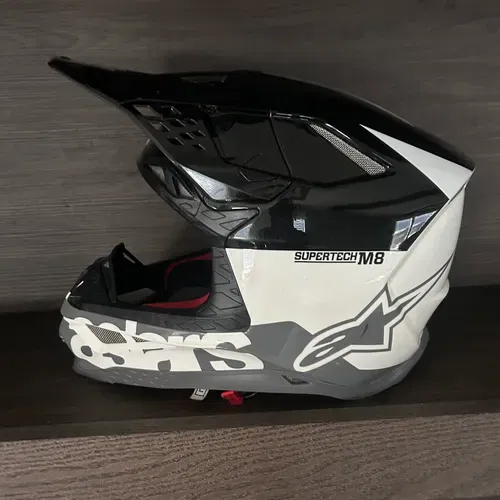Alpinestars Supertech M8