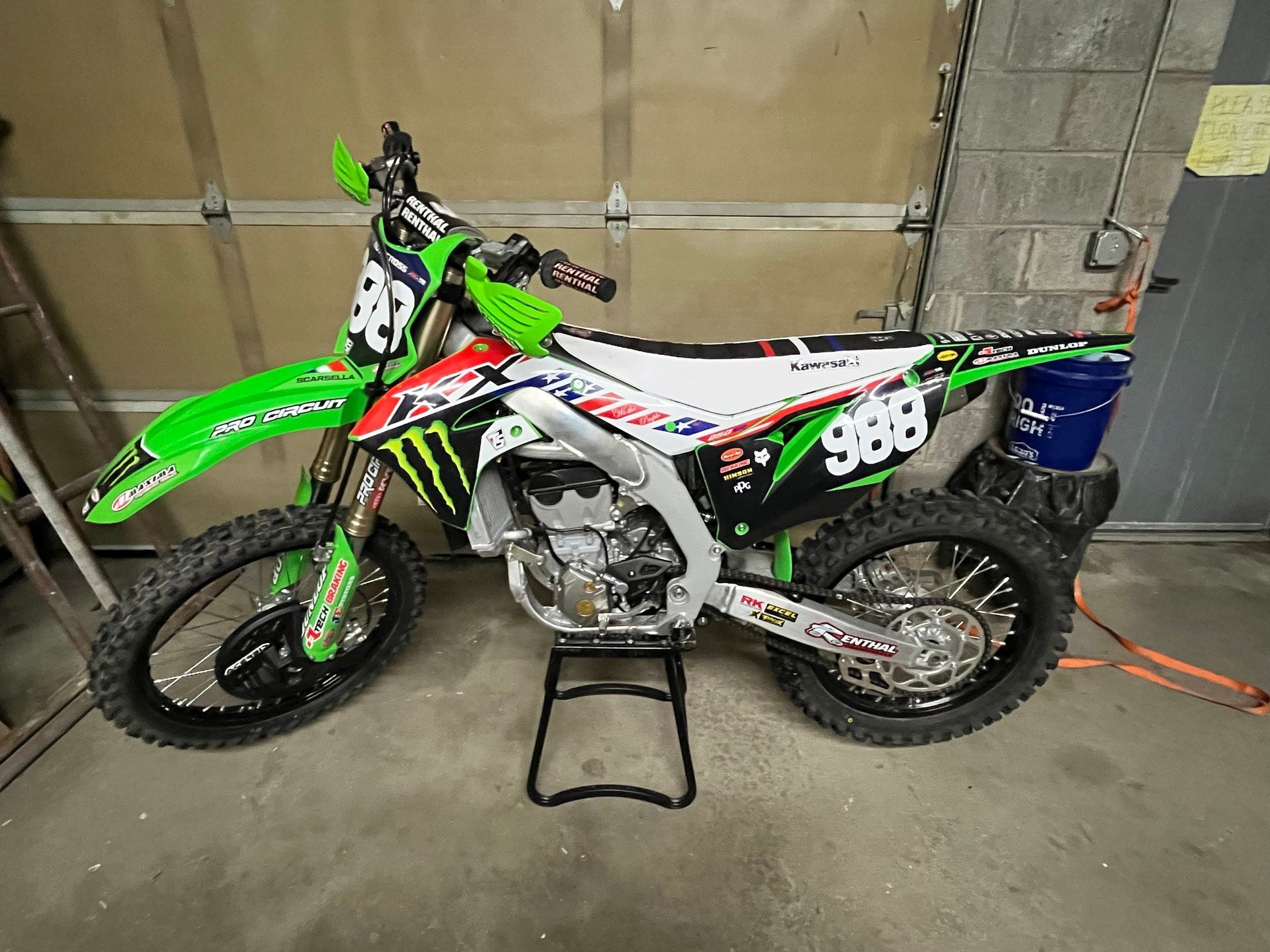 Scarzy988