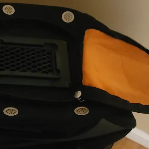 SHOCK DOCTOR POWER DRY UNIT & BAG