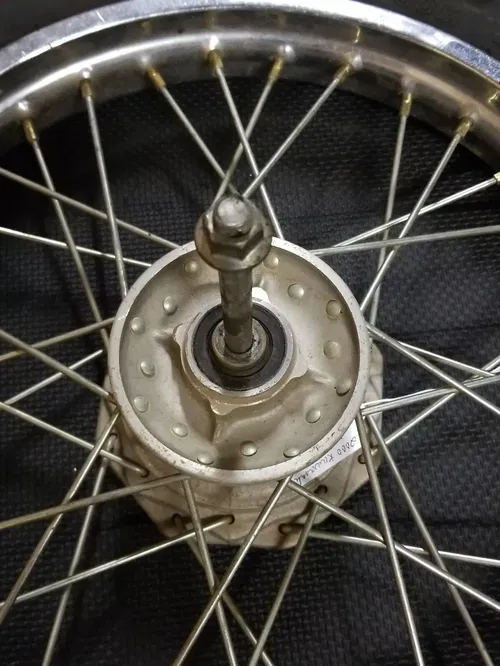 1990 - 2003 Kawasaki KX60 KX 60 Front Wheel Axle Tire 41025-1082 41034-1168