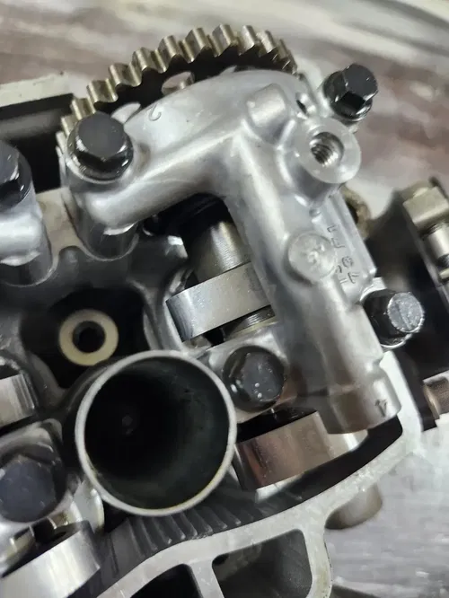 2014–2016 YZ250F Cylinder Head OEM Engine Top End Valves Cams Tower