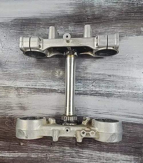 1996 - 2000 Suzuki RM125 RM250 Triple Clamps Steering Stem Tree 51410-36E60