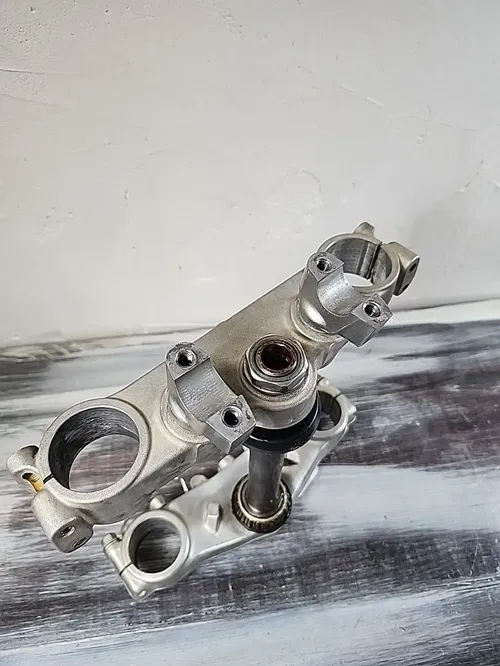 1995 - 2006 Kawasaki KDX200 Triple Tree Clamp Assembly 44039-1256 KDX220R