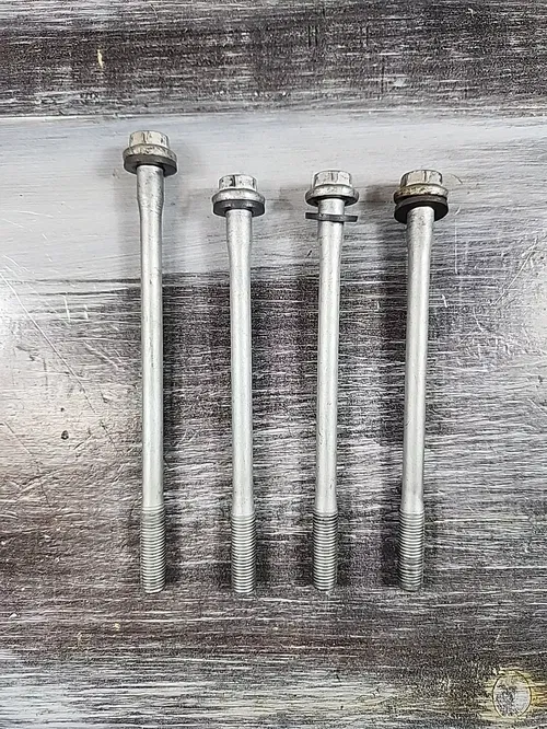 2010 - 2022 Yamaha YZ450F Cylinder Head Bolts 90105-10367-00  90105-10163-00