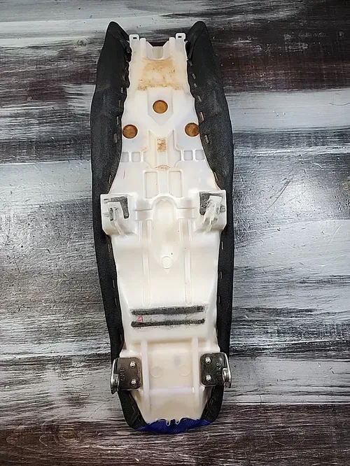 2019 - 2022 Yamaha YZ40F Seat OEM Seat Assembly BR9-24710-A2-00 WR YZ 250F 450F