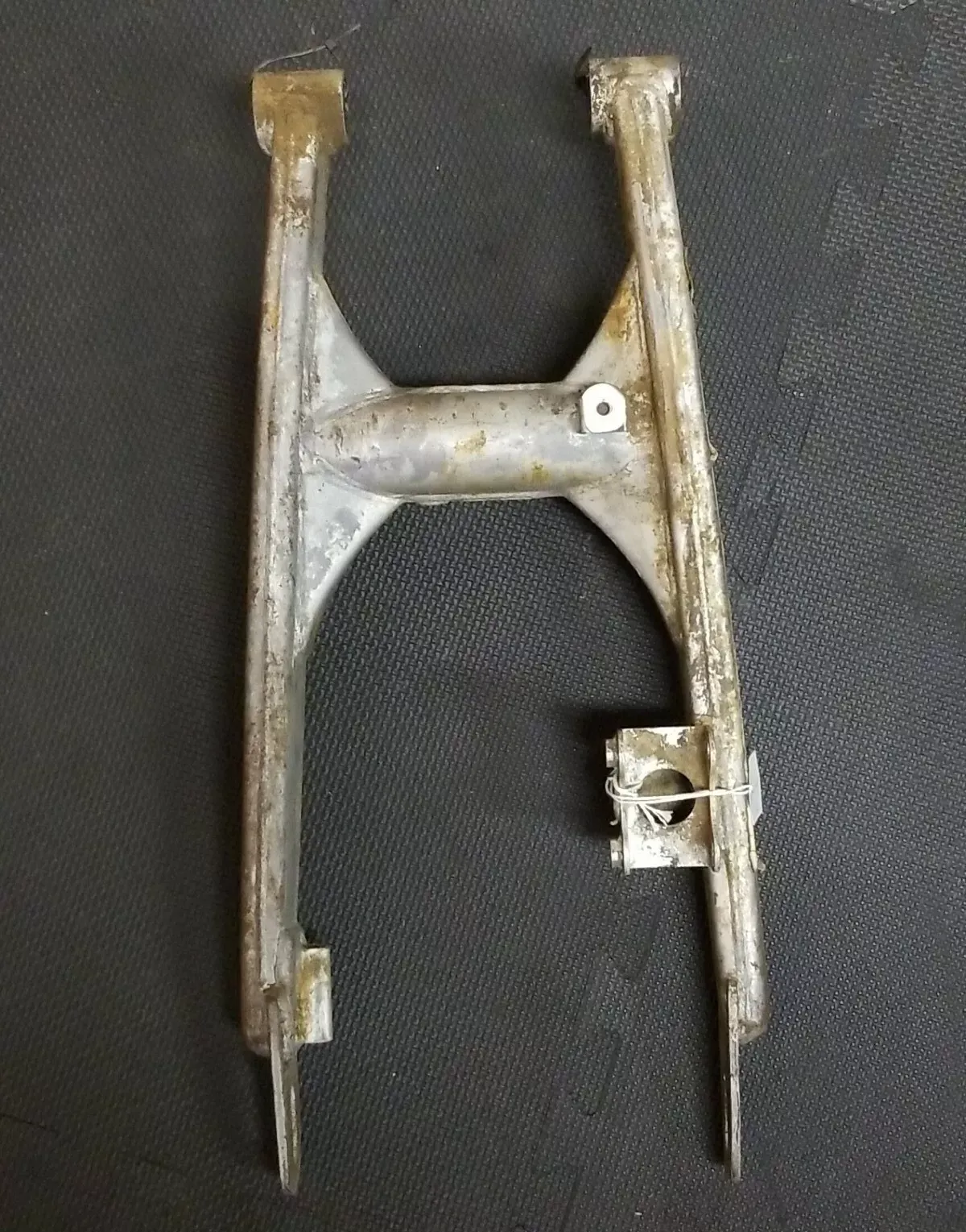 2000 Kawasaki KX60 Swingarm 33001-1307-TX (SW)