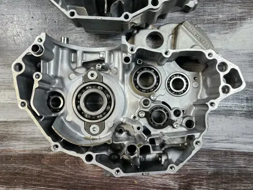2018 - 2022 Yamaha YZ450F Left Right Crankcases Cases BR9-15100-19-00 WR YZ 450